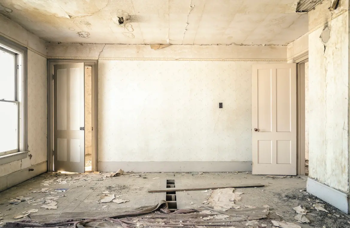 Waste disposal crew managing a cleanout project in Carolina Forest